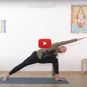 Yoga: allungamento laterale del corpo